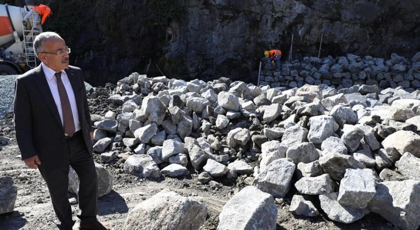 BAŞKAN GÜLER, HEYELAN BÖLGESİNDE