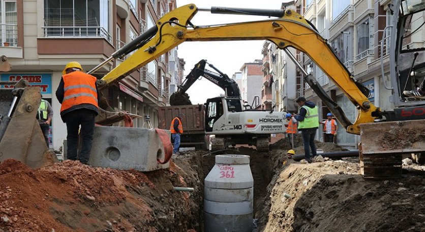 SEVGİ CADDESİNİN ALT YAPISI YENİLENİYOR