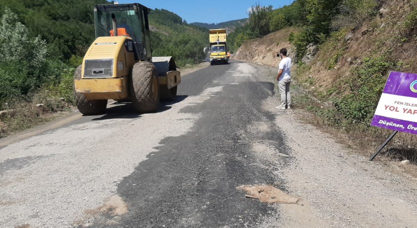 İLÇENİN YARISI BU YOLU KULLANIYOR