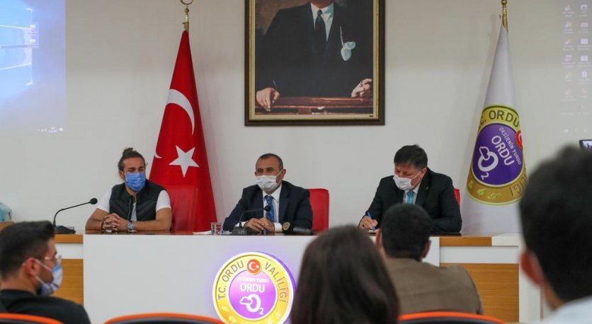 KÖRFEZ ÜLKELERİNDEN GELEN KONUKLAR ORDUYA HAYRAN KALDILAR
