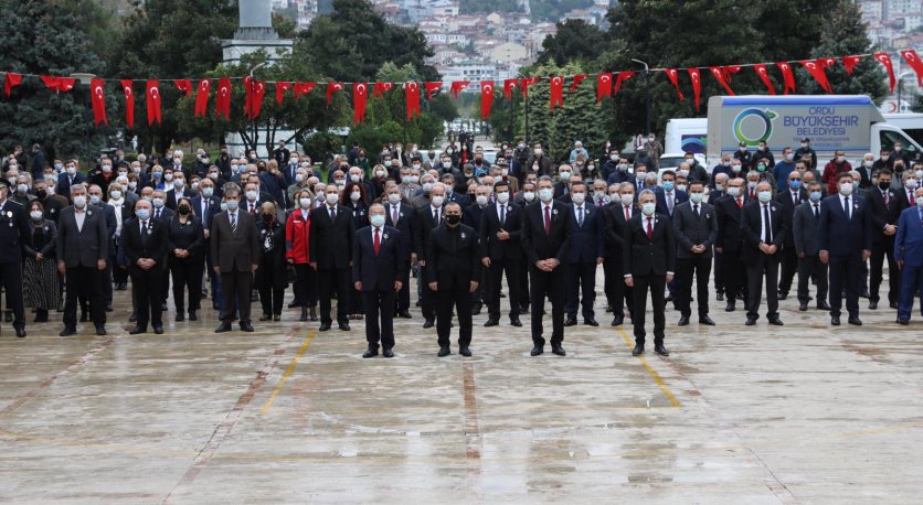 82. YIL ORDUDA TÖRENLERLE ANILDI