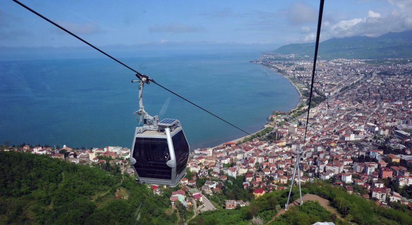 23 NİSANDA ÇOCUKLAR TELEFERİĞE