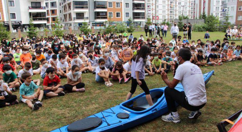 YELKEN VE KANO ÖĞRENCİLERİN İLGİSİNİ ÇEKTİ