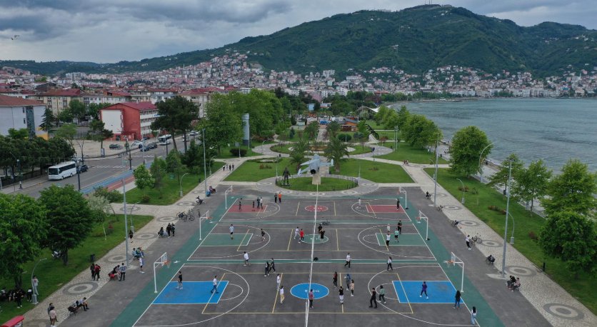 BÜYÜKŞEHİRDEN 16 İLÇEYE YENİ SPOR SAHASI