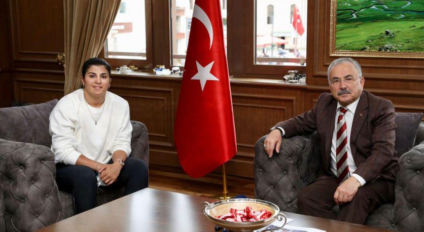 OLİMPİYAT ŞAMPİYONU BÜYÜKŞEHİRDE