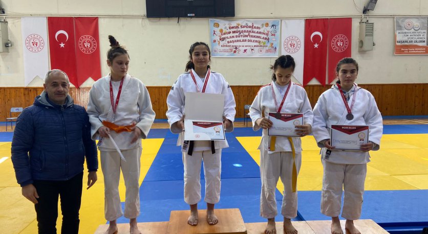 BÜYÜKŞEHİR TURNUVAYA DAMGA VURDU
