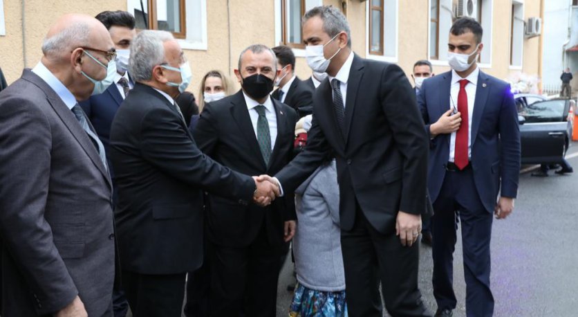 MİLLİ EĞİTİM BAKANI ÖZERDEN TEŞEKKÜR