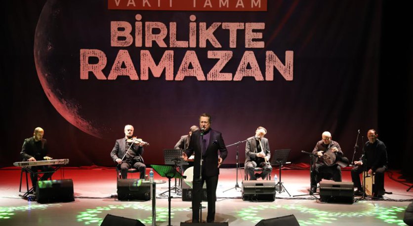 MÜZİSYEN AHMET ÖZHAN ORDULULARLA BULUŞTU