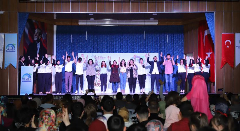 BU GÖSTERİ BAŞKA GÖSTERİ 