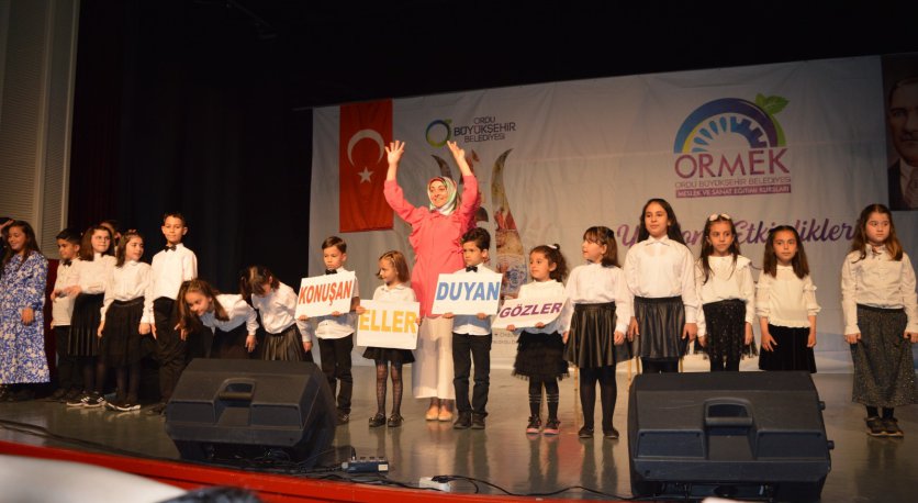 ORMEK KURSİYERLERİ HÜNERLERİNİ SERGİLEDİ 
