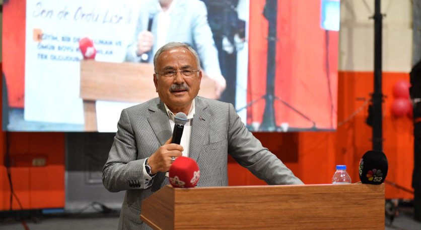 ORDU LİSESİNDE HATIRALARI CANLANDIRAN MEZUNİYET TÖRENİ 