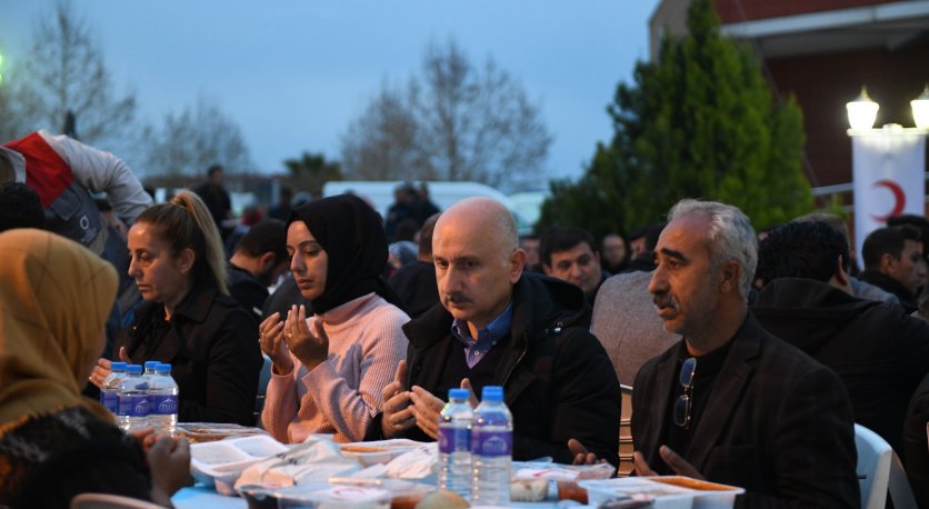 BAKAN KARAİSMAİLOĞLU´NDAN BÜYÜKŞEHİR´E TEŞEKKÜR 