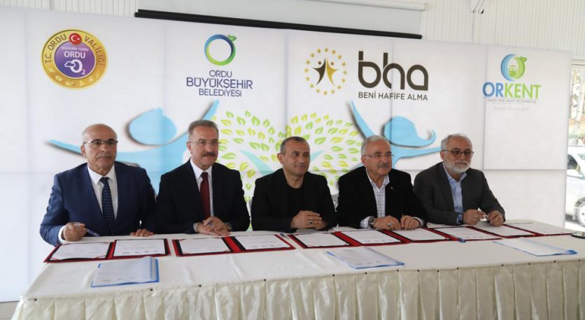 BÜYÜKŞEHİR, DEPREM MAĞDURU AİLE VE ÇOCUKLARI BAĞRINA BASTI