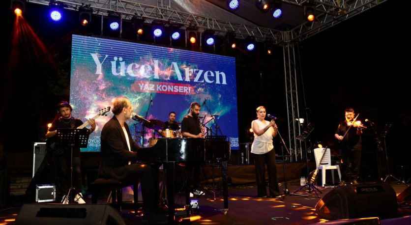 YÜCEL ARZEN´DEN UNUTULMAZ BİR MÜZİK ŞÖLENİ
