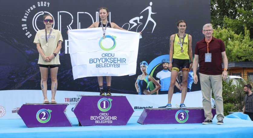 TRİATLON YARIŞLARI SONA ERDİ