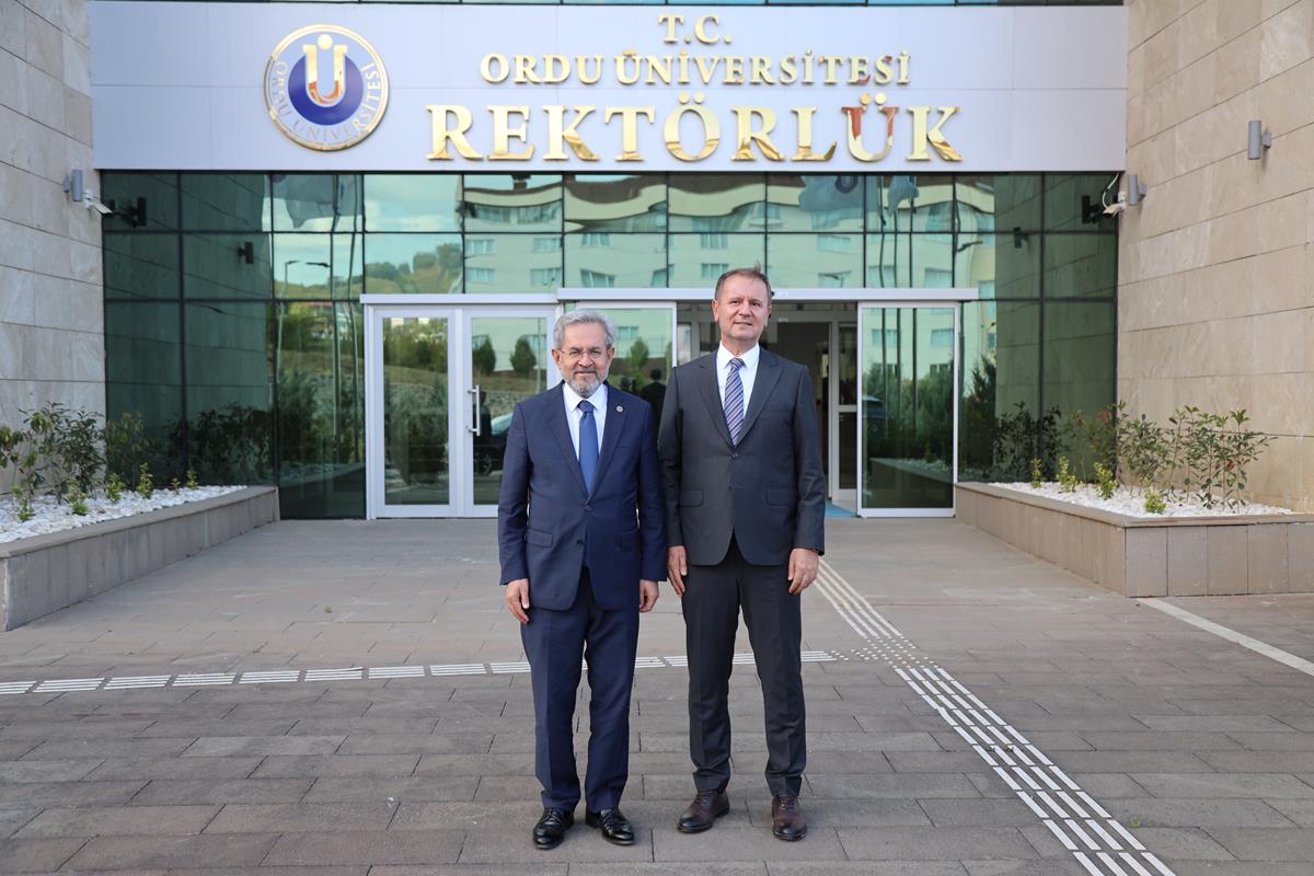 Ankara Üniversitesi Rektörü Ünüvar’dan Rektör Baş’a Ziyaret