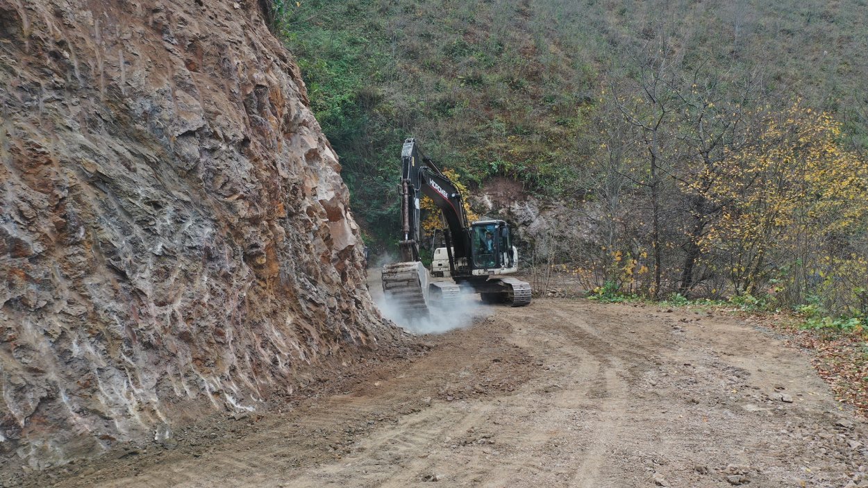 BÜYÜKŞEHİR, YOL KONFORUNU ARTIRAN ÇALIŞMALARINI SÜRDÜRÜYOR