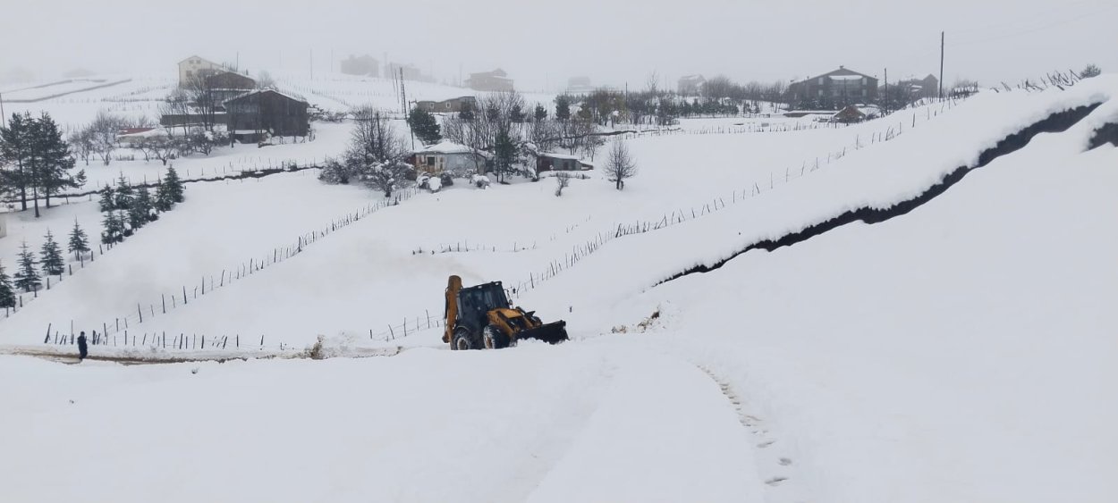 BÜYÜKŞEHRİN İLK KAR MESAİSİ BAŞLADI