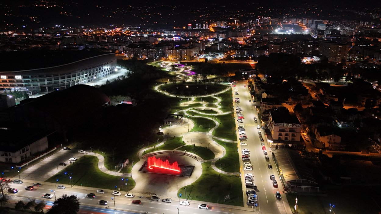 DURUGÖL’ÜN IŞILTISI GÖZ KAMAŞTIRIYOR