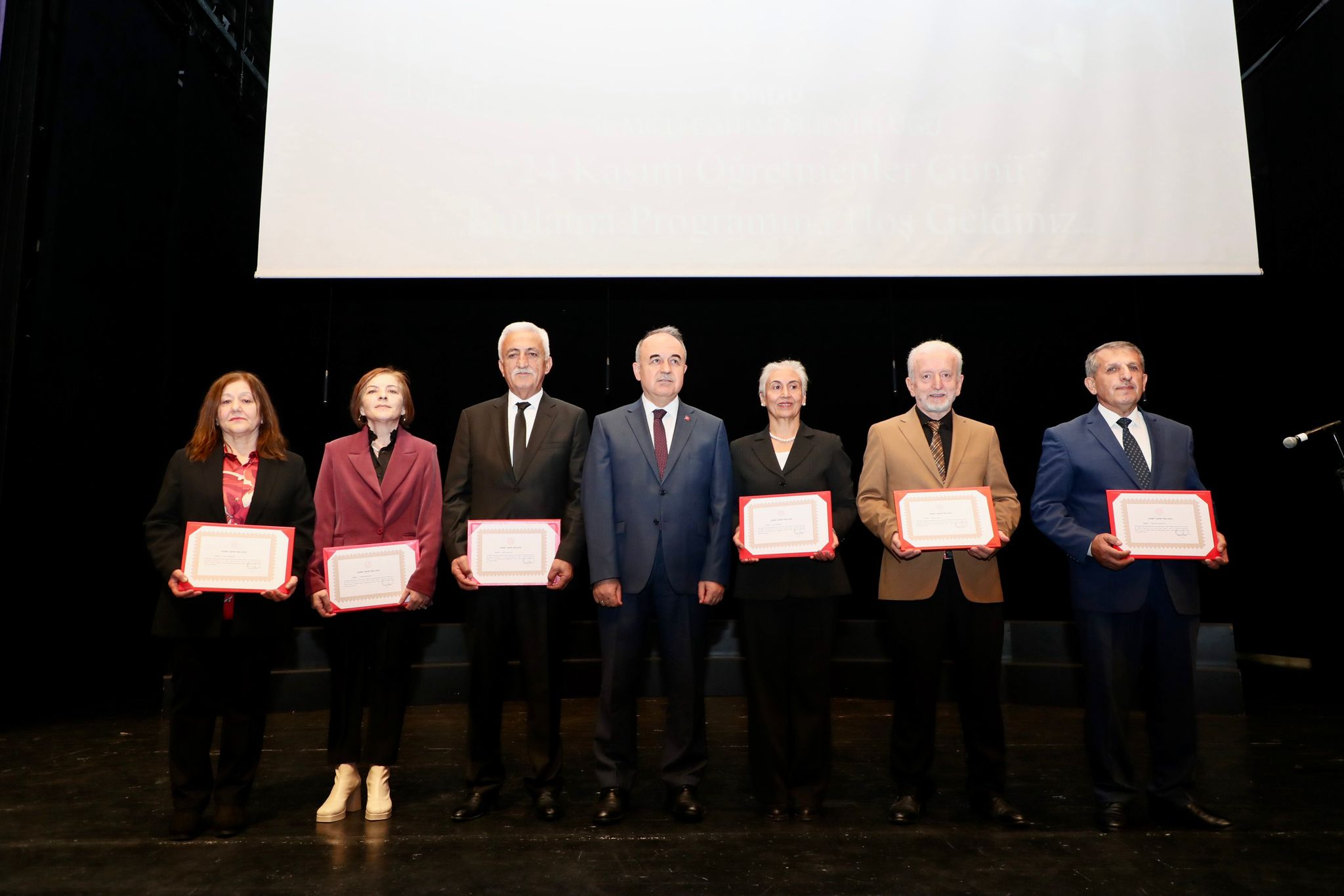 Öğretmenler Günü Çeşitli Etkinliklerle Kutlandı