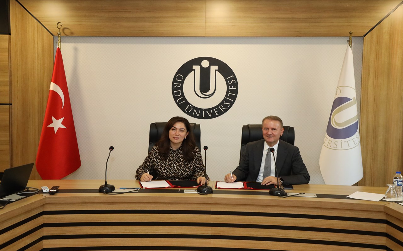 Semerkant Devlet Pedagoji Üniversitesi Negmatova’dan Rektör Baş’a Ziyaret