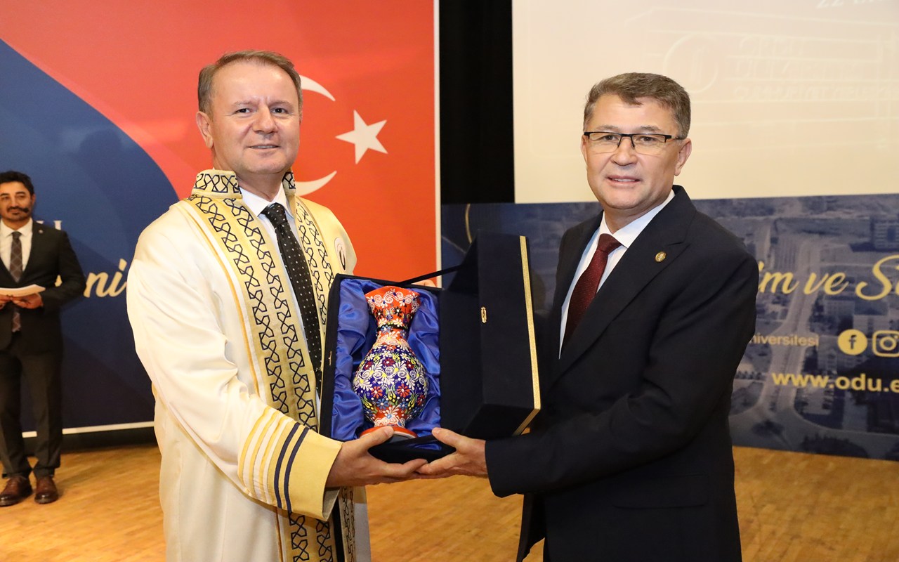 Üniversitemiz 2025-2026 Akademik Yılı Açılış Töreni Gerçekleştirildi