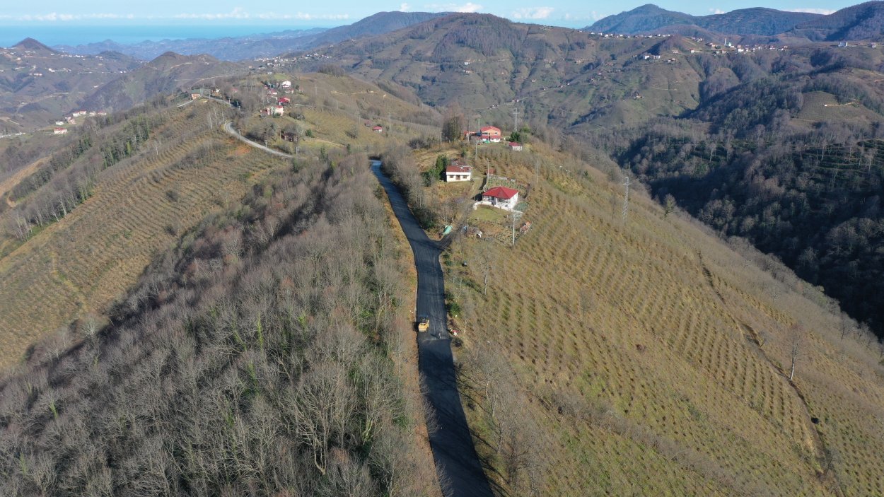 GÜRGENTEPE’DE ASFALT MUTLULUĞU