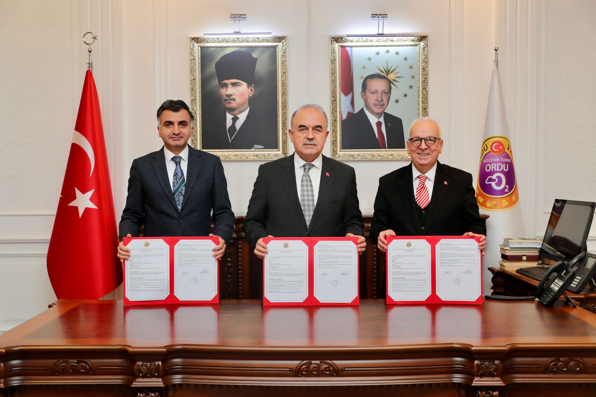 Hayırsever İş İnsanı Şanser Şahin, Mahallesine Köy Yaşam Merkezi Yapacak