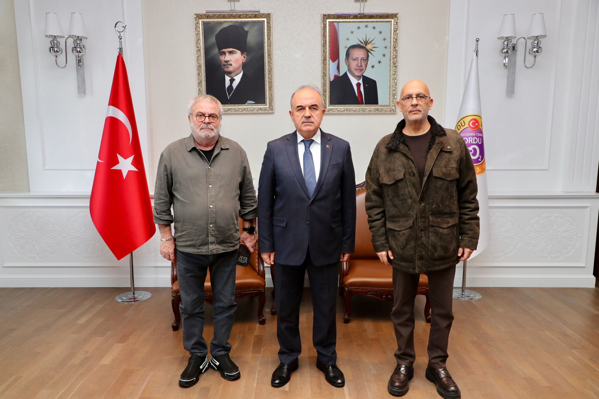 İş İnsanları Vali Erol’u Ziyaret Etti