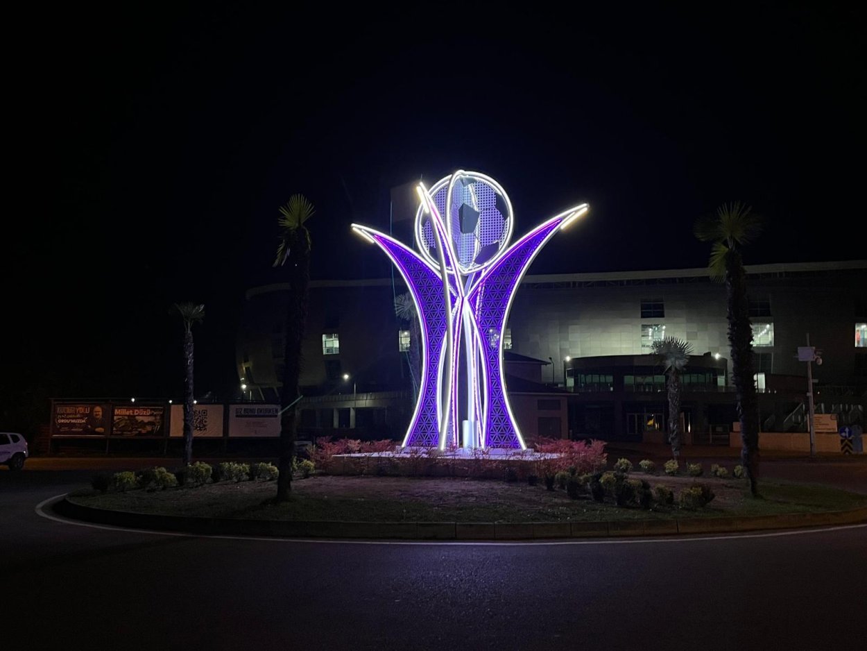 ORDU’NUN KAVŞAKLARINDA GÖRSEL ŞÖLEN