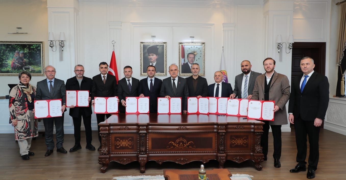 Hayırseverlerden Eğitime Destek