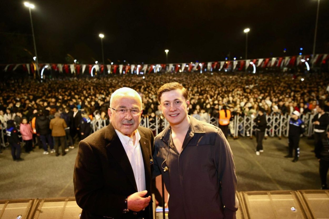 BÜYÜKŞEHİR’DEN MUHTEŞEM KONSER