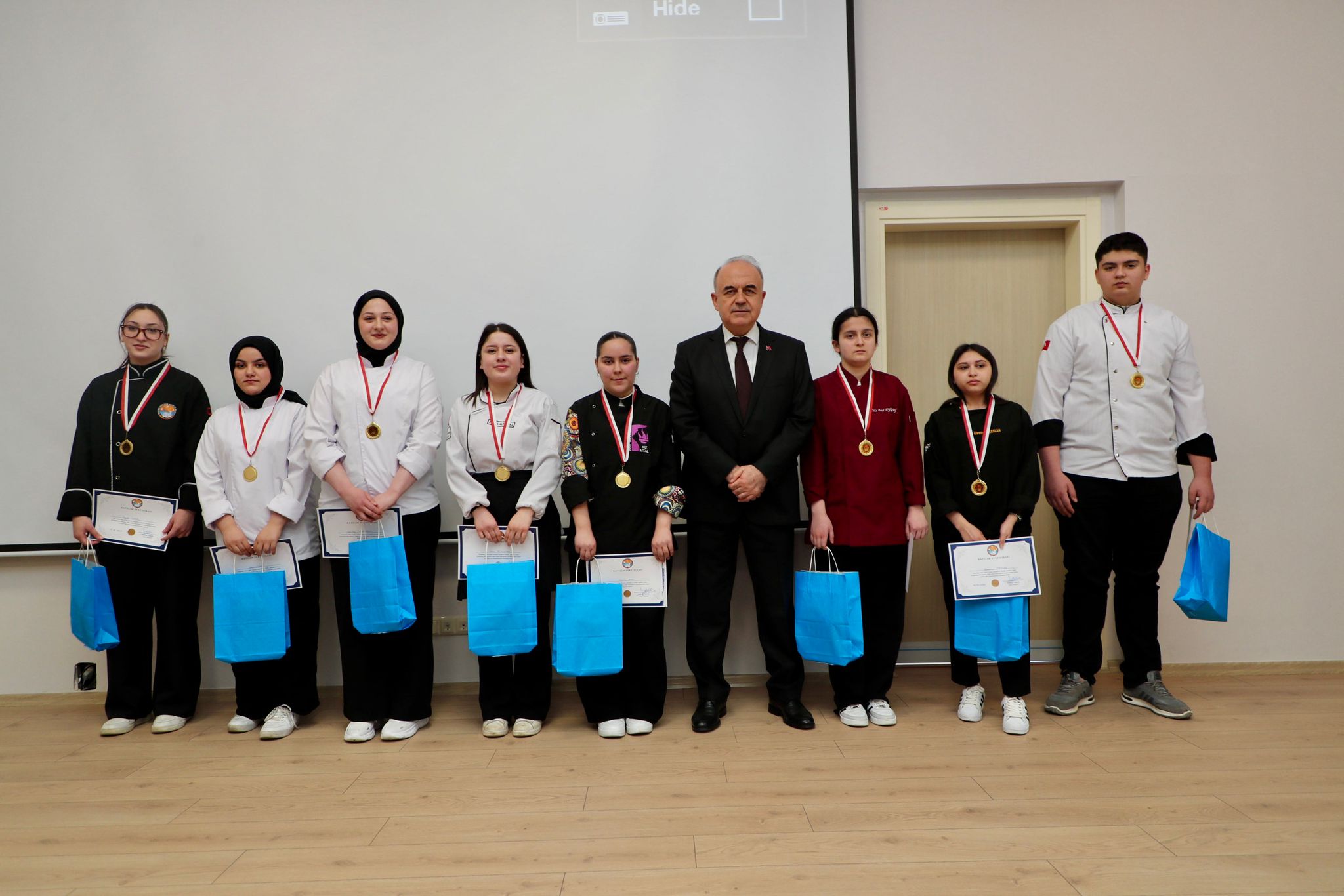 Vali Erol, Gastronomi Festivali’nin Ödül Törenine Katıldı