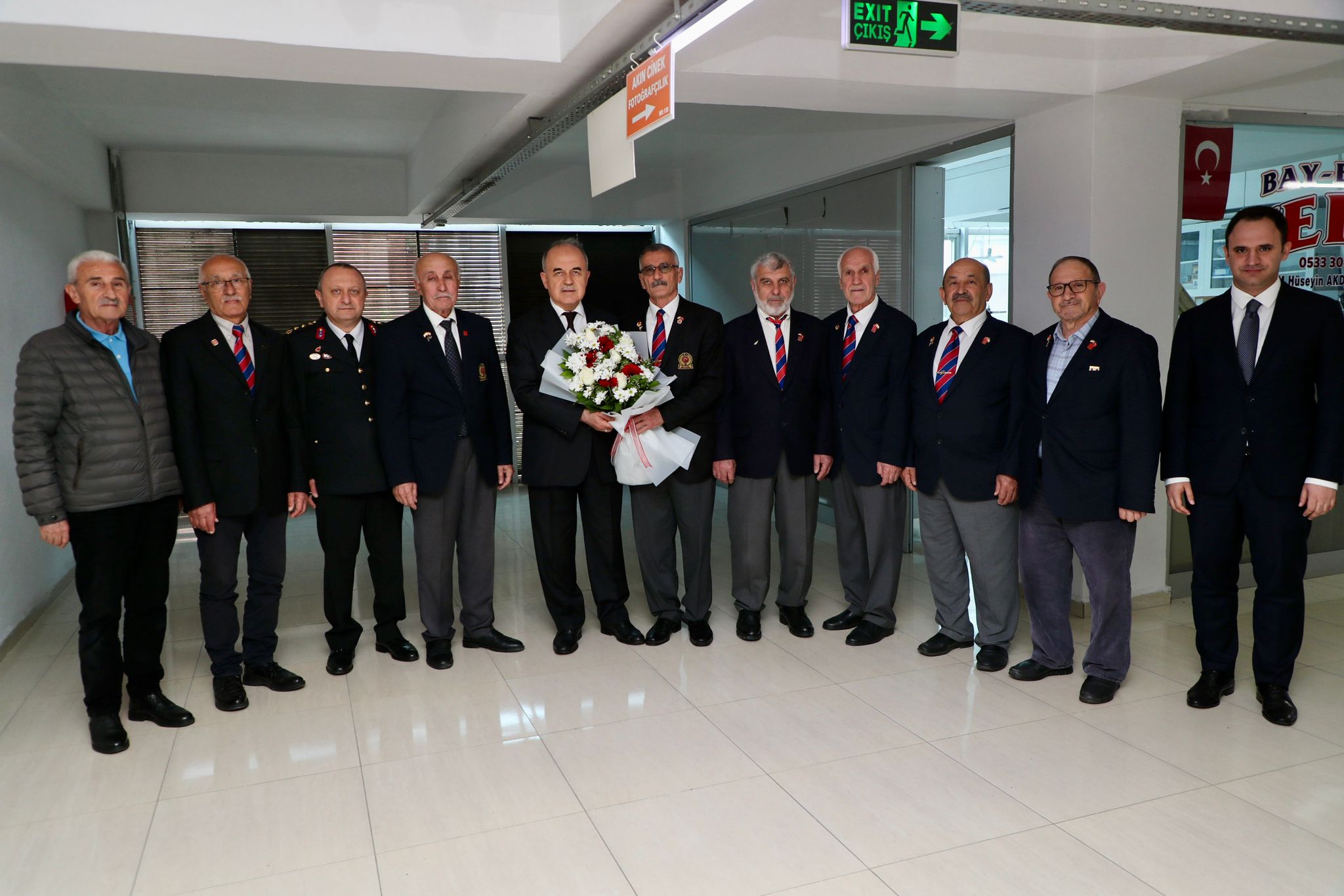 Vali Erol, Şehit Ailelerimizin Bayramını Kutladı