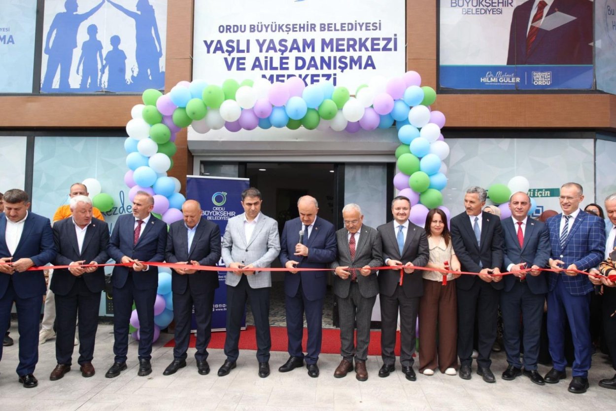 YAŞLI YAŞAM MERKEZİ VE AİLE DANIŞMA MERKEZİ AÇILDI