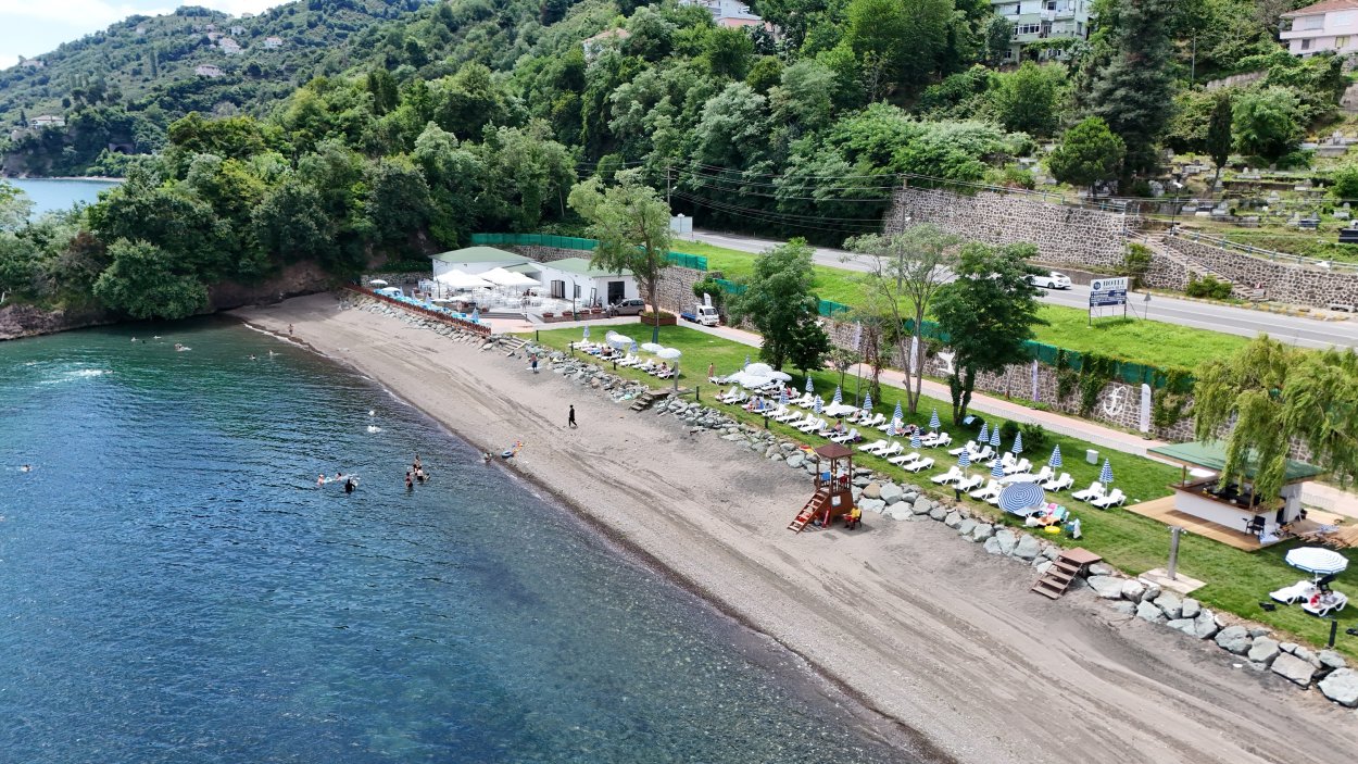 AKTAŞ PLAJI AKDENİZ, EGE’Yİ ARATMIYOR