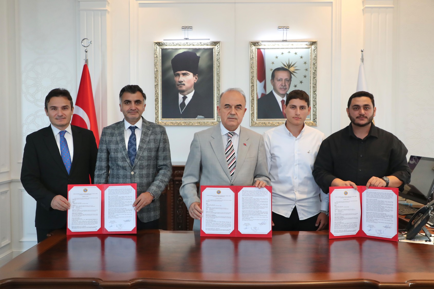 Hayırseverden Eğitime Destek
