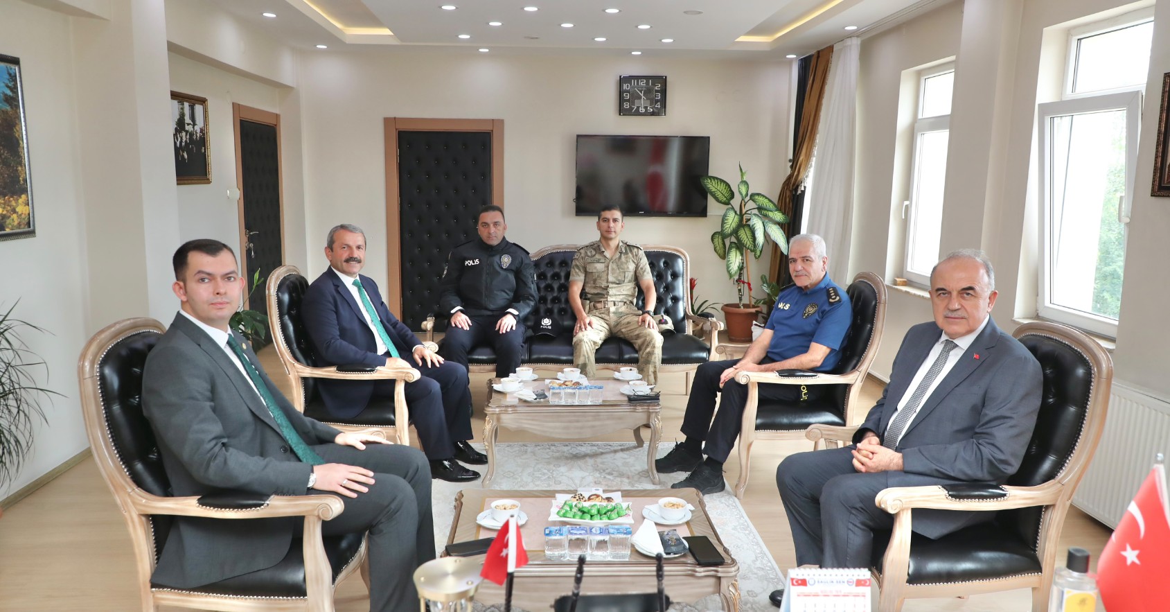 Vali Erol, Akkuş ve İkizce İlçelerini Ziyaret Etti