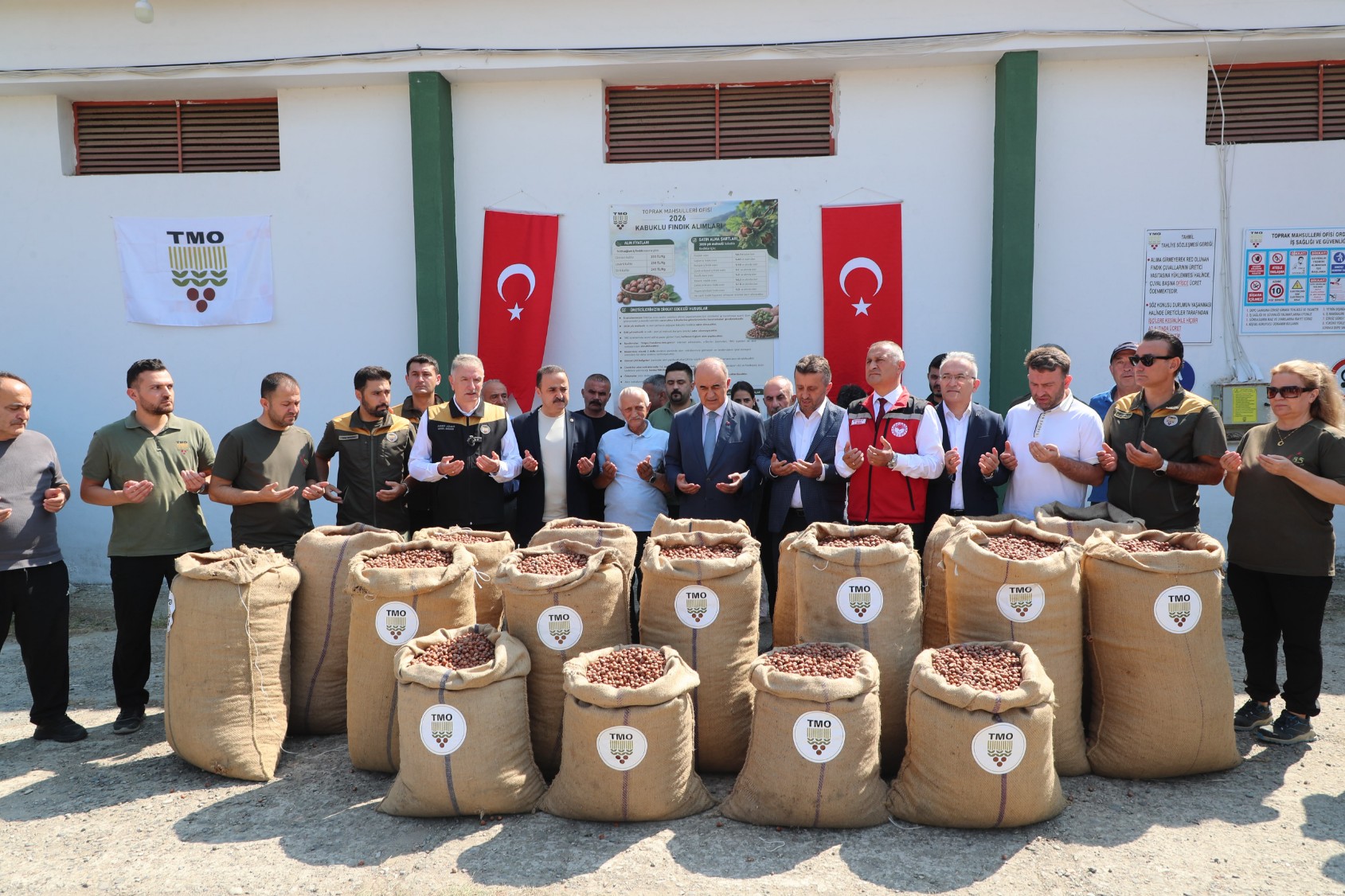 Vali Erol, TMO Fındık Alım Merkezi’ni Ziyaret Etti