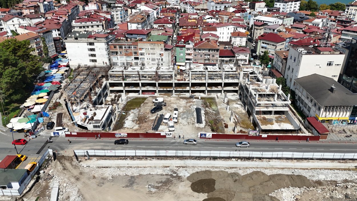 MİLLET DÜZÜ’NDE DÖNÜŞÜM HIZLA İLERLİYOR