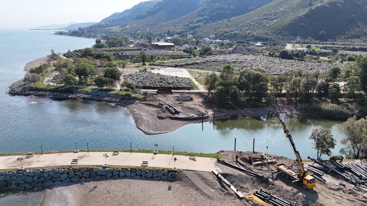 KORDON PARK’IN İKİ ETABI YAYA KÖPRÜSÜYLE BİRLEŞİYOR
