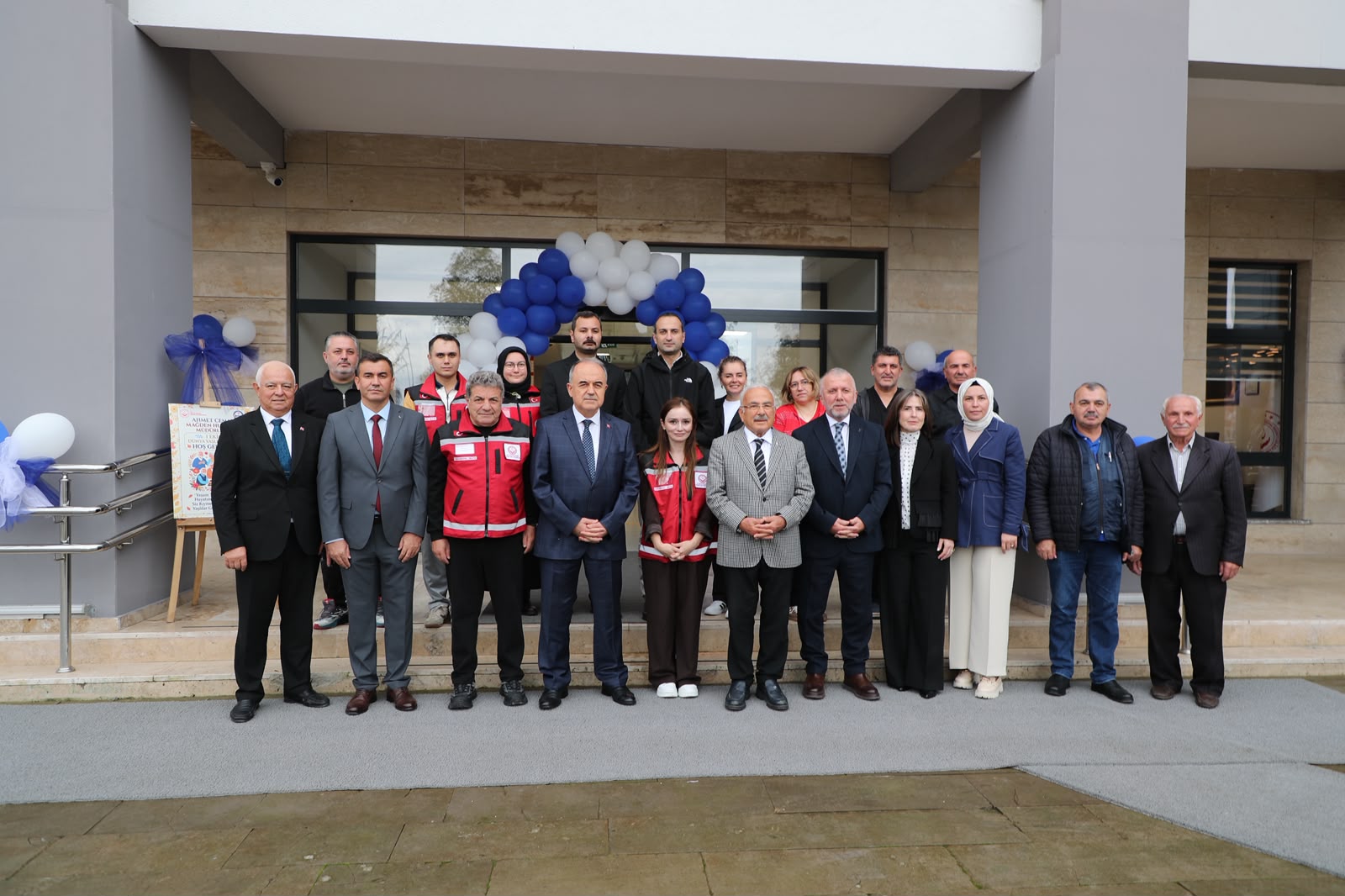 Vali Erol, Huzurevi Sakinlerini Ziyaret Etti